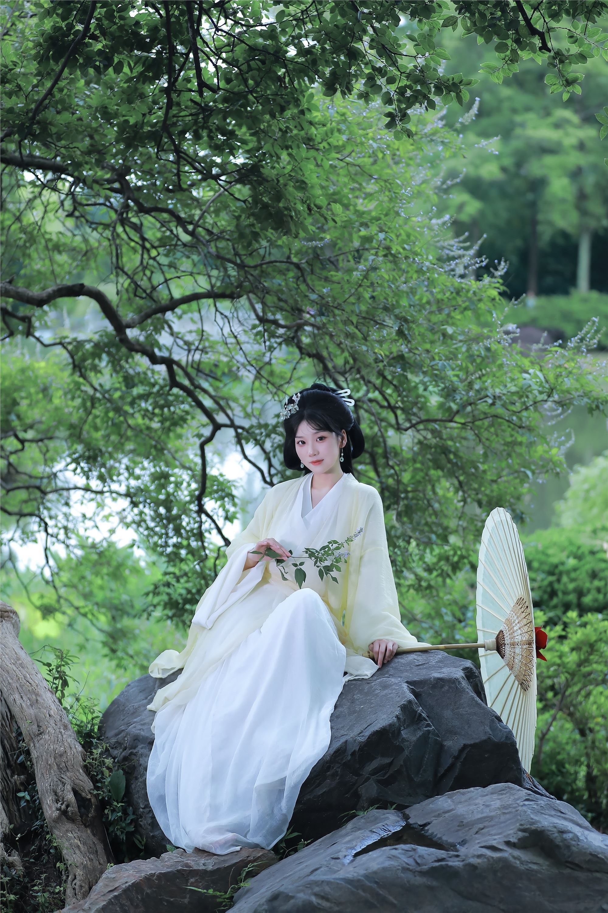 YITUYU艺图语 2025.01.20 关山渡 周周Ay